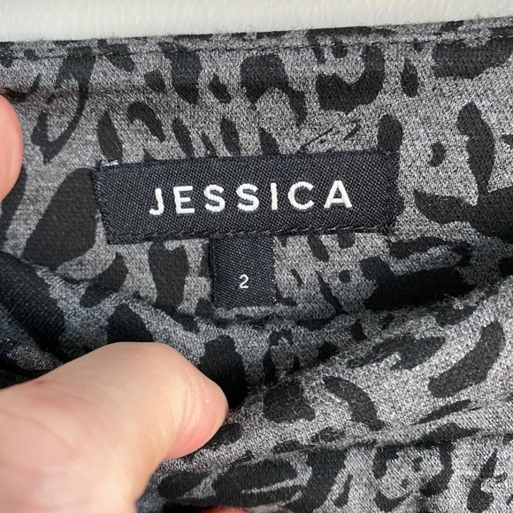Jessica Women's Gray/Black Patterned Pull On Midi Skirt Size 2 - Picture 2 of 11